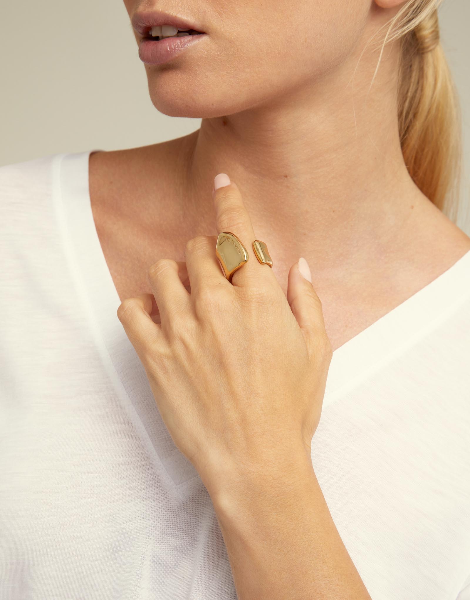 Large open ring