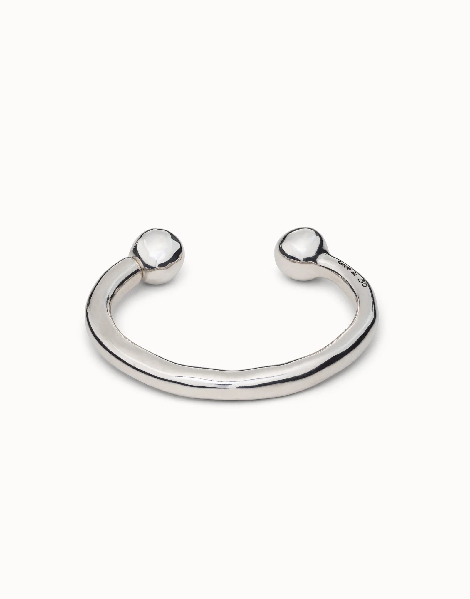 Classic‑design bracelet